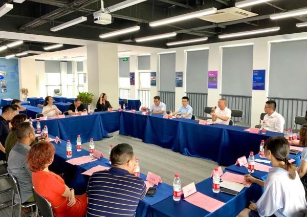 斯里兰卡岛国与渝中半岛初识牵手“一带一路”