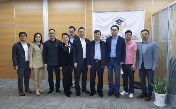 浙江中华文化海外传播促进会赴全球博士联合会考察交流