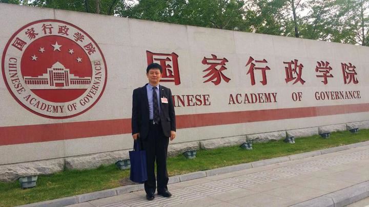 中国孔子美术馆聘请曹明权为客座教授