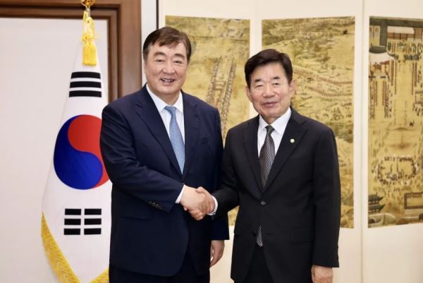 邢海明大使会见韩国国会议长金振杓
