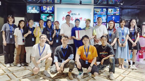 人物专访—《非同凡响》栏目总导演/陈秀莲 总监制/宋星照