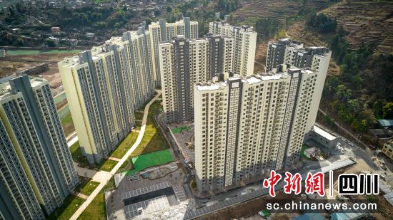 会东：强化担当倾力为民做好移民后扶文章