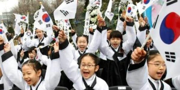 韩国总和生育率连续降低，政府组织相亲活动以提高年轻人婚育意愿