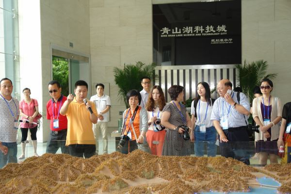 海外华文媒体叹杭州科技与生态美 称吸引科技人才