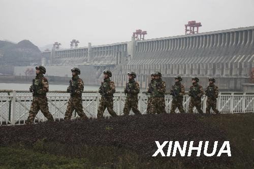 国务院：10月起水陆空严保三峡安全 配警戒岗哨