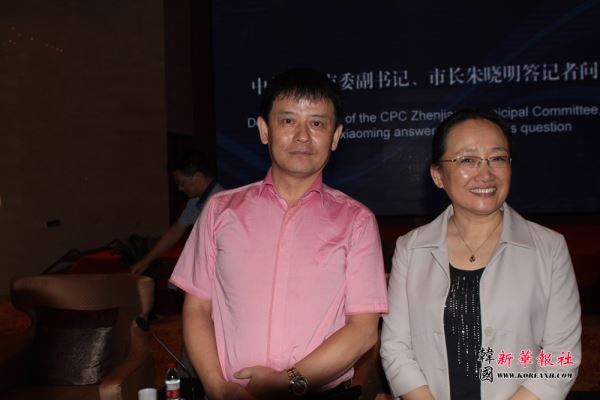 镇江市市长朱晓明接受海外华文媒体联合采访