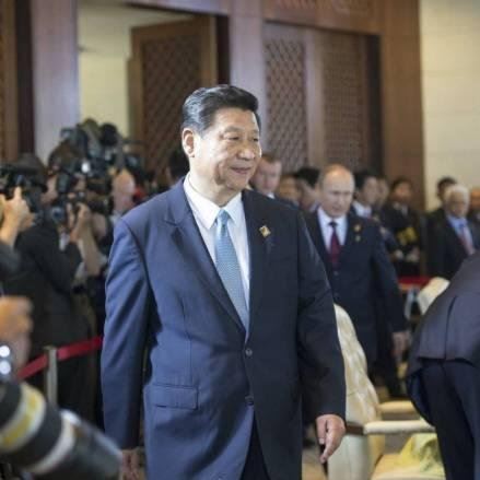 习近平：严防亚太经济金融动荡 不能互相踩脚