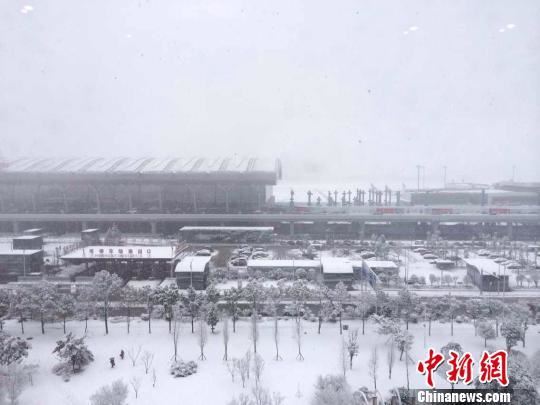 贵州发布暴雪黄色预警 局部地区雪深已超11公分
