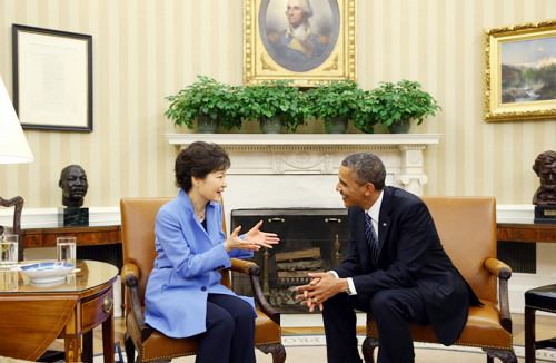朴槿惠穿蓝色服装见奥巴马 韩媒称象征信任(图)
