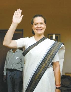 印度国大党主席索尼娅-甘地身体不适短暂入院