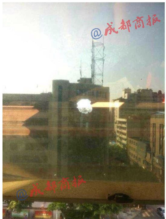 四川宜宾日报社疑遭枪击 四间办公室中7个弹孔