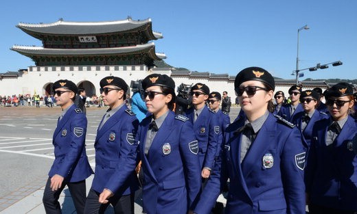 韩国政府在首尔试点设立“观光警察”的价值与缺憾