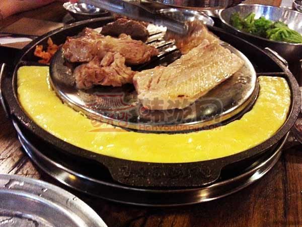 韩国首尔姜虎东烤肉店