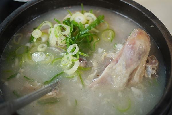 明洞百济参鸡汤
