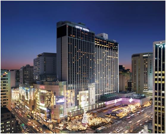 首尔乐天酒店被《全球旅行者》选为 “2013年韩国最佳酒店”