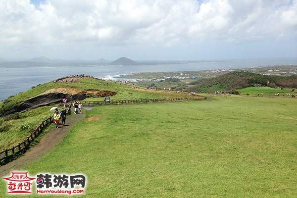 韩国济州岛自由行游客所占比重从原先的44.3%上升到58.7%