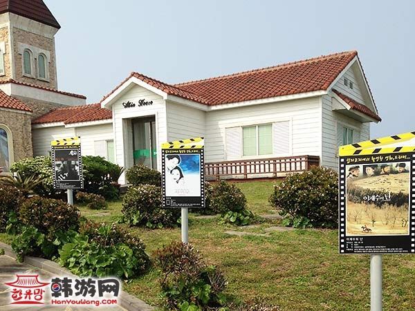 在济州市内16个景点循环的济州市区游巴士3月1日开始运营