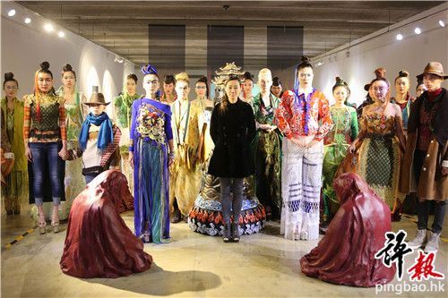 张天爱“寻找香格里拉”主题时尚服装秀在北京举行