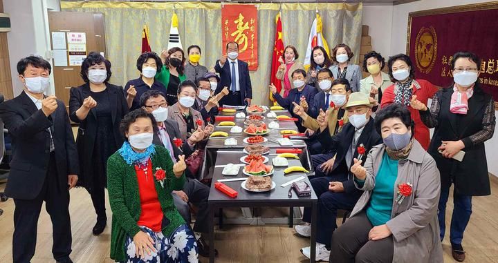 “5·8”老人节，暖心又暖胃，在韩同胞总联合会为老年人举办祝福老人节活动