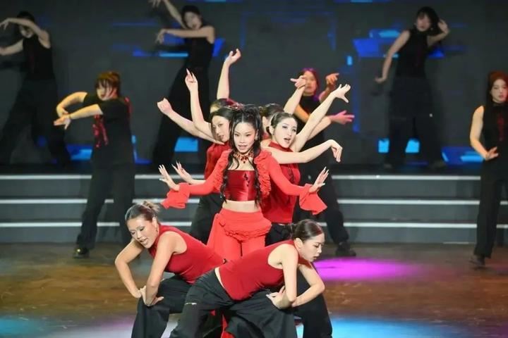 fd2f78856e6c1dc9e5f754a5f31a6353_G1704767428043_720x480.jpeg