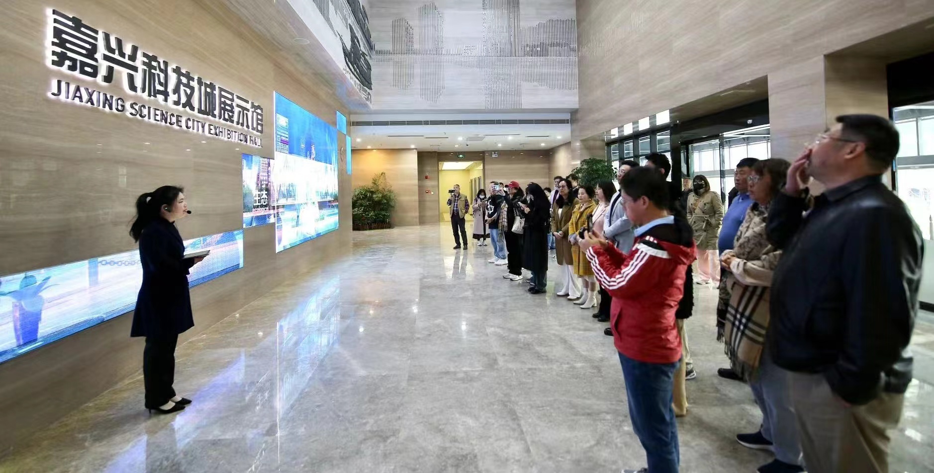 浙江向海外华媒展示嘉兴科技城及被省侨联评为五星级的“侨胞之家”