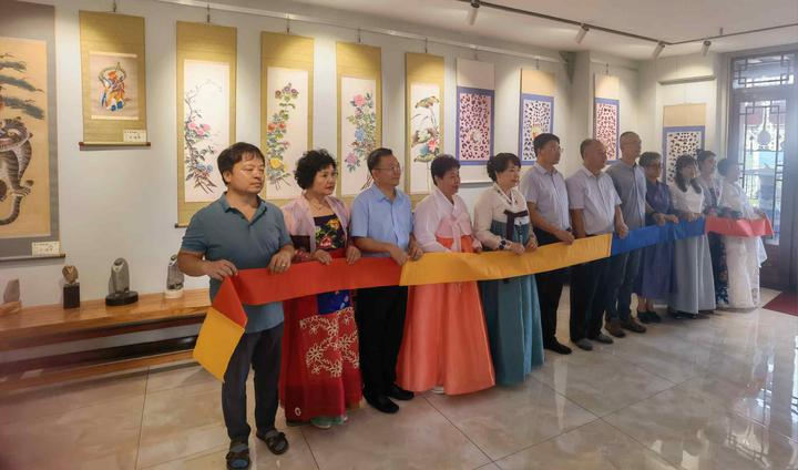 2024中韩国际美术邀请展在威海刘坤美术馆开展