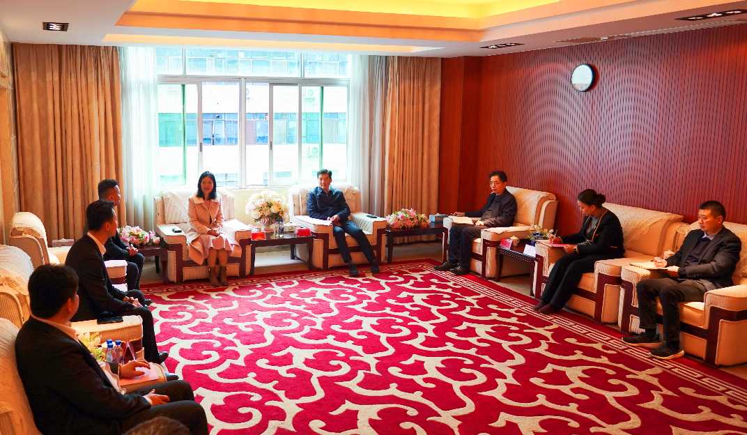 韩国福建商会商业代表团访问福建省侨办并进行交流与考察