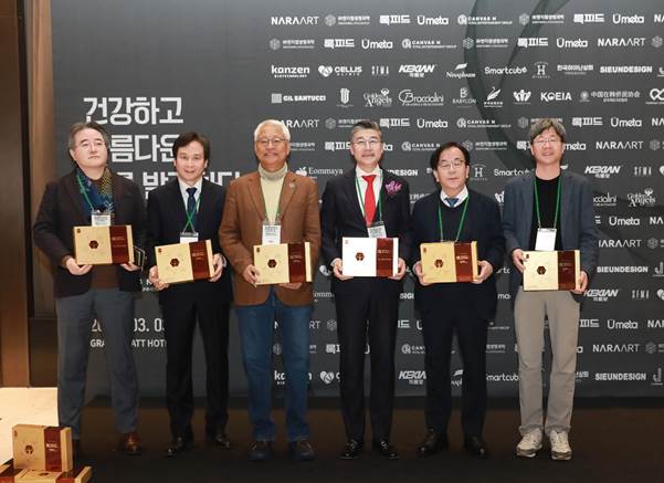 发现健康与美丽的自己--全球银发项目在韩国首尔正式启动