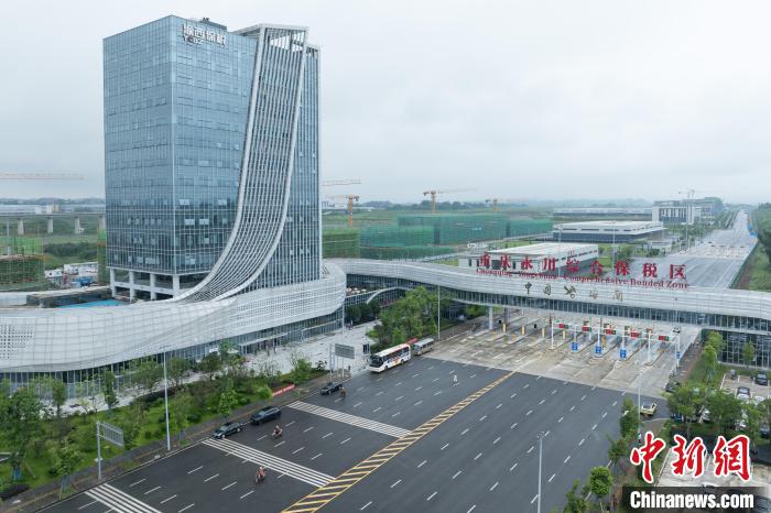 敞开大门迎世界 海外华媒感受永川外向型经济活力