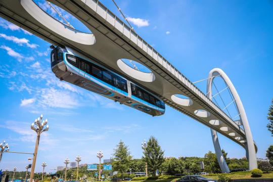 First suspended monorail launches in Wuhan