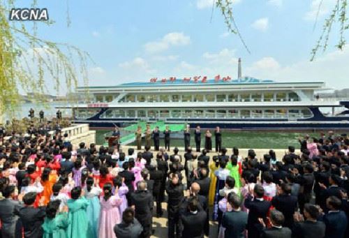朝鲜餐厅游船建军节开业朝总理致词祝贺（组图）