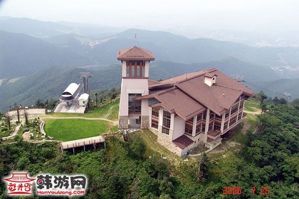 韩国龙平滑雪场2