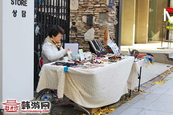 韩国新沙洞林荫树路