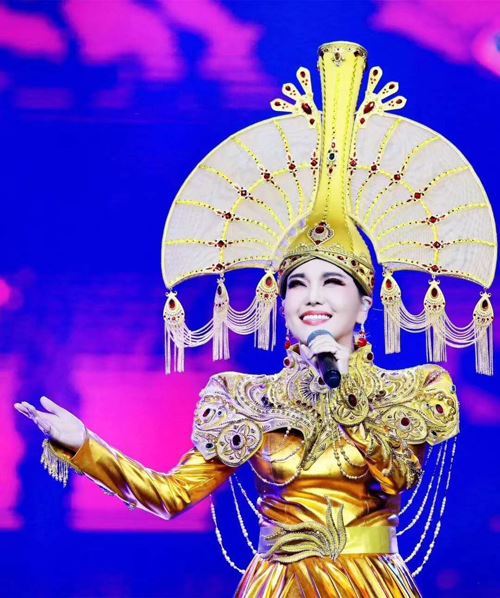 悉数乌兰图雅2018《花开四季》北京工体演唱会五大亮点 悉数乌兰图雅2018《花开四季》北京工体演唱会五大亮点