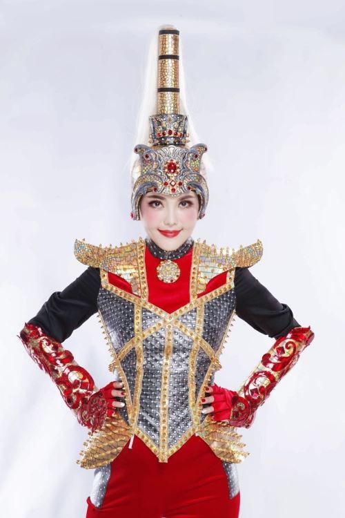 新时代文艺“巾帼”乌兰图雅2019再推气势新作《巾帼传奇》 新时代文艺“巾帼”乌兰图雅2019再推气势新作《巾帼传奇》
