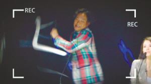 陈奕迅录“最强音”生气摔椅?视频曝光(图)