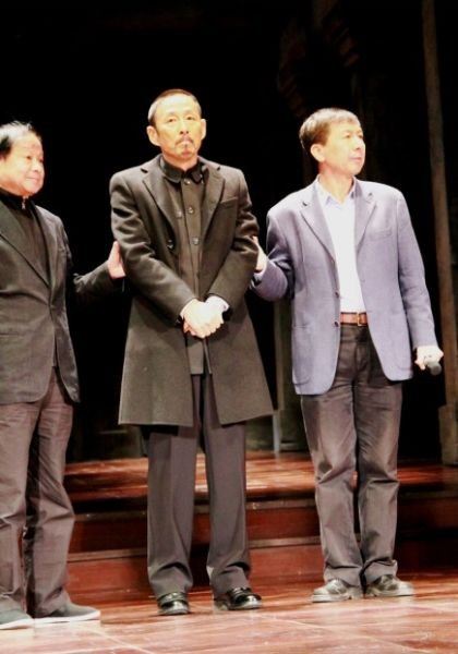 陈道明高烧无法演出被120拉走 登台致歉险昏倒