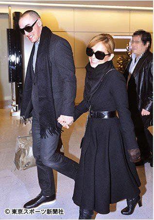 曝滨崎步闪婚牵手内幕 男方并非“圈外人”