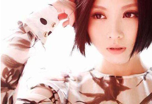 姚贝娜忆患癌:手术历时8小时 乳房切了再造