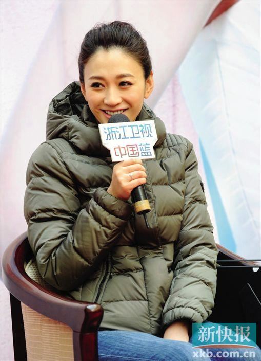 李小冉被曝与鄢颇已领证 女方工作人员称不清楚