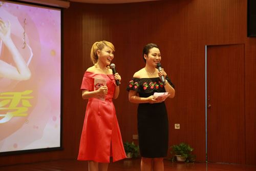 透过发布会看“花开四季”乌兰图雅2017全国巡演新姿态 透过发布会看“花开四季”乌兰图雅2017全国巡演新姿态