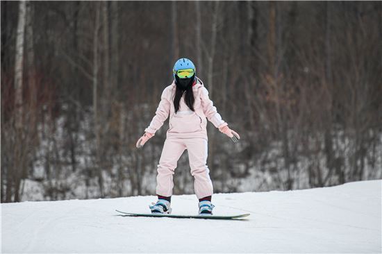 “冬奥冰雪·吉致视界”外籍友人“畅冰雪”“品文化” “冬奥冰雪·吉致视界”外籍友人“畅冰雪”“品文化”