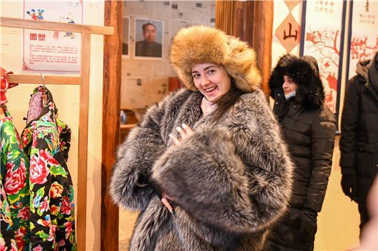 “冬奥冰雪·吉致视界”外籍友人“畅冰雪”“品文化” “冬奥冰雪·吉致视界”外籍友人“畅冰雪”“品文化”